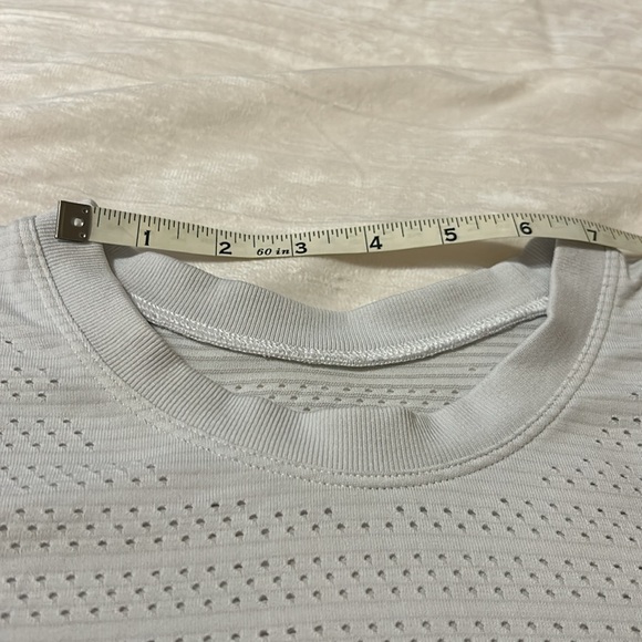 Lululemon Swiftly Breathe White Short Sleeve - Picture 16 of 16